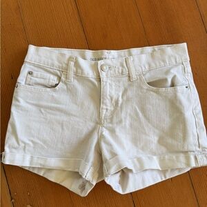 Old Navy Boyfriend Jean Shorts, Women size 2 White